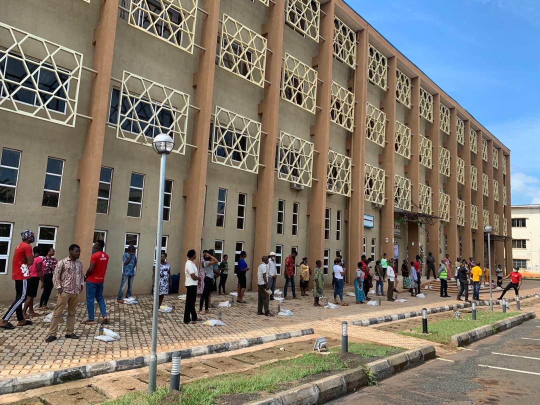 RotaUNN's tweet photo. How did you spend your Monday?🤔 
We spent ours doing what we do best; service to humanity.☺ 
The smiles on the faces of the beneficiaries was really worth the effort...
#Rotary #Covid_19 #staysafeeveryone
@Rotary @rotaract @RotaryNsukka @RotaryWorld1 @RotaractW @ayobamiodubiyi https://t.co/U47bJA0WGL