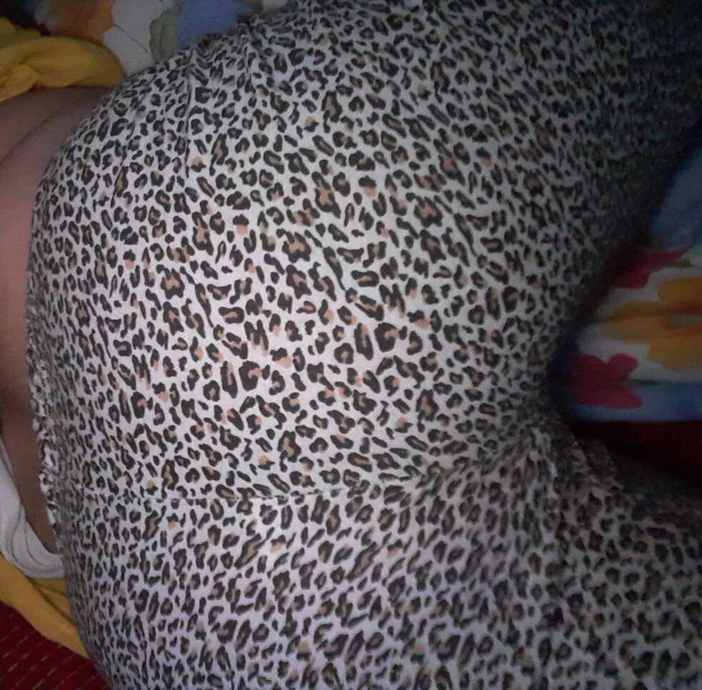 Olgun gizli takipçim İlknur hanım geniş kalça beğenirlerse bu sefer çıplak çekeceğini bildirdi kendisine teşekkür ederiz güzel yorumlarınızı bekliyor 😍