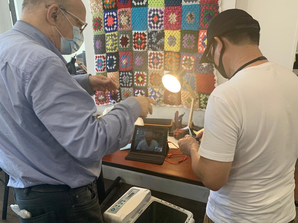 thecornersjt's tweet photo. Our community fixers today consulted their instructor Paul from @RepairCafeTO online to clear their doubts regarding fixing certain items. It is amazing how we innovate to support each other during a crisis.
#Stjamestown #torontocommunity #myneighborhood #TOwaste #fixingisourgame https://t.co/G1KcaHc23C