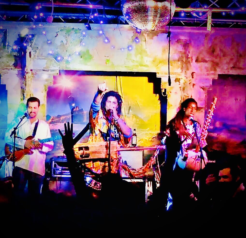 <a href="/SLagnawi/">S.I.M.O @SLagnawi</a> <a href="/JallyK/">Jally Kebba Susso</a> <a href="/gnawa_londonuk/">Gnawa London /Simo Lagnawi</a>