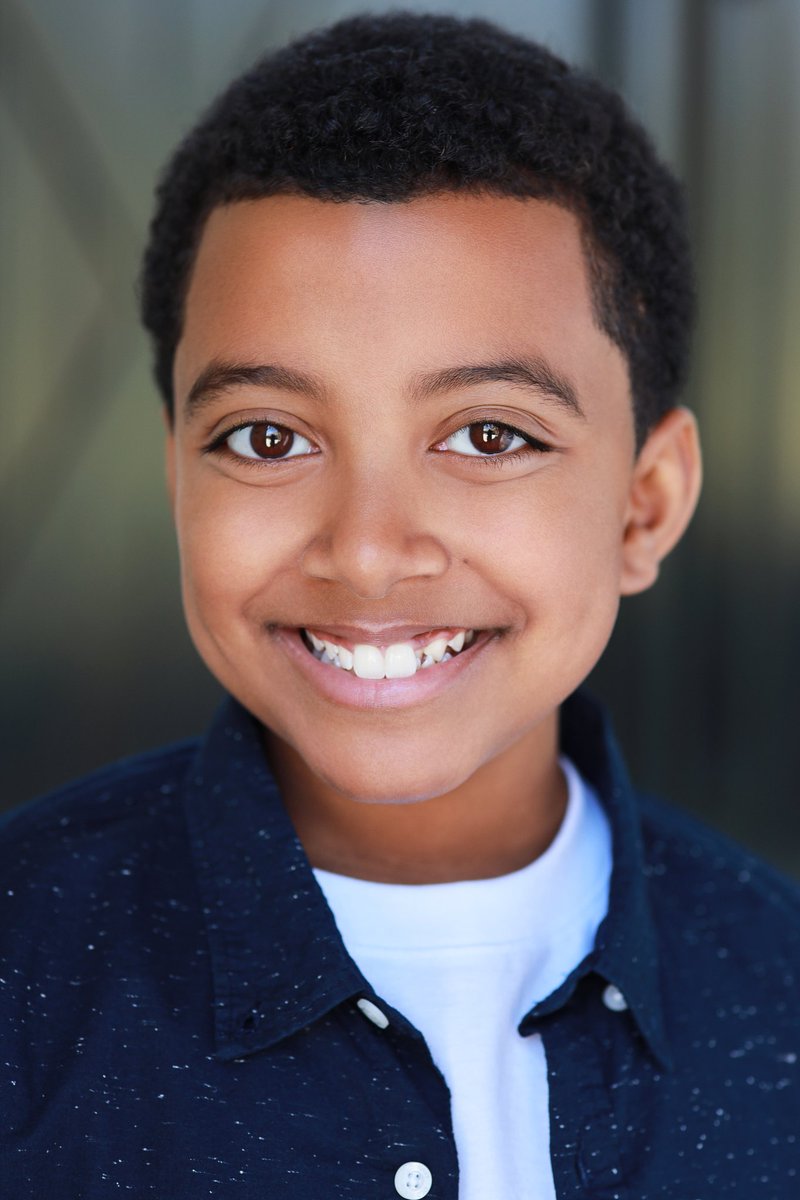 DevinTrey08's tweet photo. Back on the audition grind but feeling super grateful and hopeful #headshots #auditions https://t.co/XgdCEAxvFw
