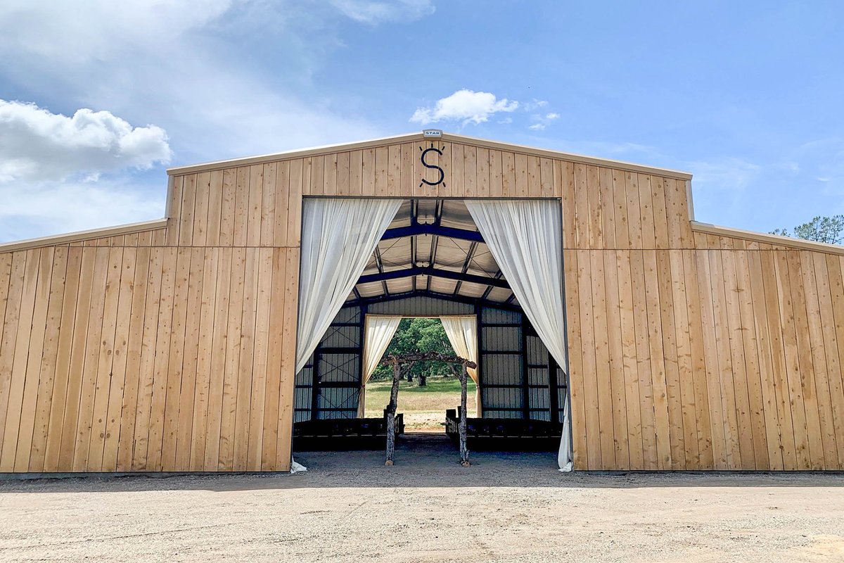 CPRandTents's tweet photo. For today’s #TransformationTuesday we are featuring this private barn we transformed to a gorgeous wedding ceremony space with some Sand Sheer fabric draping. We also created a lit pathway to the reception site using Market Lights and Shepherd’s Hooks. https://t.co/2aq4W4UUZv