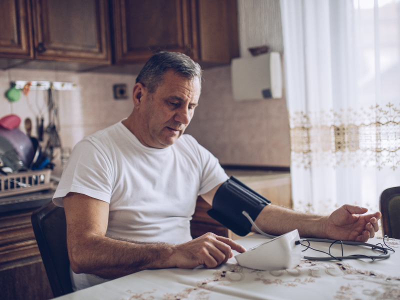 Community_STEPS's tweet image. Checking your blood pressure at home. Lea en español. heart.org/en/news/2020/0…