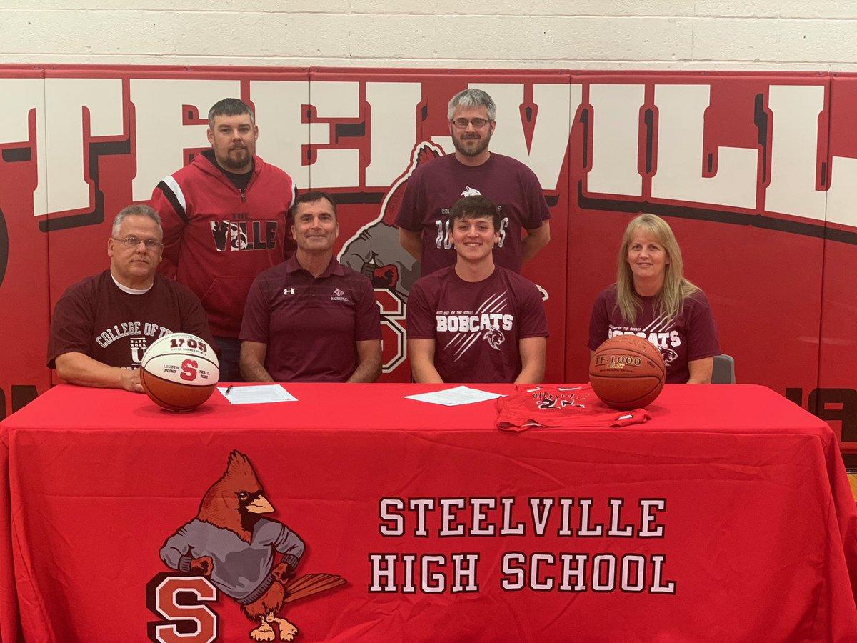 stvcardinals's tweet photo. Congrats @DiazTanner!! It’s finally official! We are all proud of you! #cardinalpride #hardworkU https://t.co/MRw8X7vgYW