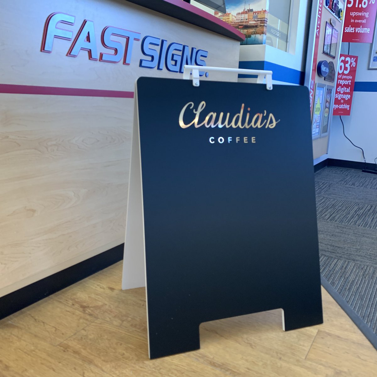 FASTSIGNS2137's tweet photo. Want #chalkboardsigns for your #business? Call #yourbrandcentralstation #fastsignsofetobicoke for #branding #marketing or #corporateidentity needs. #2137eliteteam #fastsigns2137 #etobicoke #brampton #etobicokelakeshore #mississauga #toronto #ontario #canada https://t.co/uNlnRrrnQi