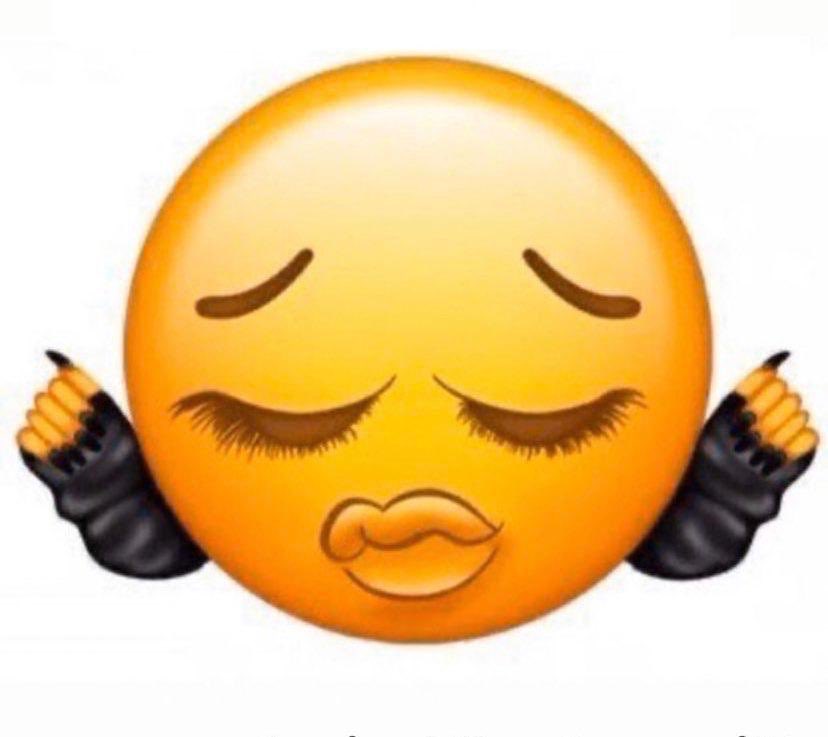 aoakto's tweet image. 6 hours to go 💃🏽 #SeventhandOakLaunch @seventhandoak