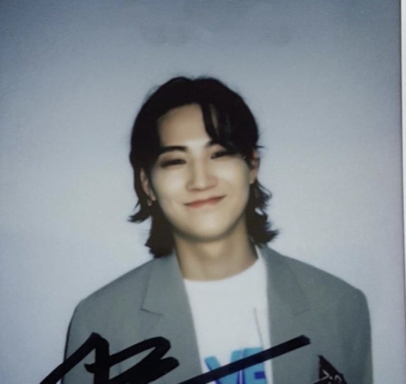 a thread of jaebeom's long hair </3