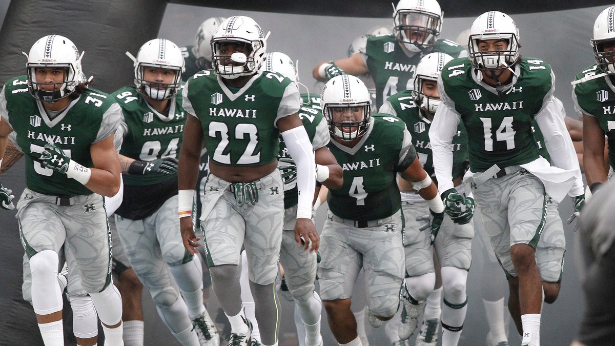 I am extremely honored and blessed to say that I have received my first offer from the University of Hawaii, I really want to Thank God for this opportunity, I also want to thank the whole coaching staff at Cathedral Catholic! #AG2G  <a href="/vscwintoday/">Victor Santa Cruz</a> <a href="/HawaiiFootball/">Hawaii Football</a> <a href="/Donsfootball/">CCHS Dons Football</a>