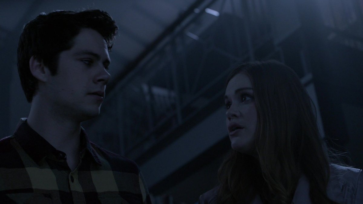        6×20  [That's entirely on purpose,that's why Lydia says "Kiss him".    She looks at Stiles and   remembers "this is how     I got Stiles to focus"]   