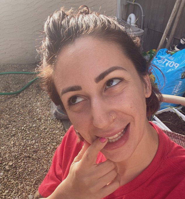 It&rsquo;s my birthday in 11 days!!! Have you sent me a present yet? https://t.co/ttJNbCisQm https://t.co/<a href="/tag/mvsales"class="tags"><span>#mvsales</span></a>