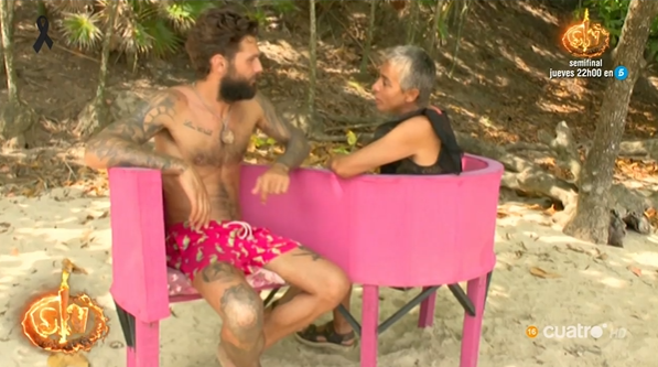 Supervivientes's tweet photo. ¿Quién te ha gustado más como superviviente?

🔄 @albertbarranco_ 
❤️ @Anamariaaldon1 

https://t.co/NzT6uvqB3J #TierraDeNadie14 https://t.co/8bYezzACt8