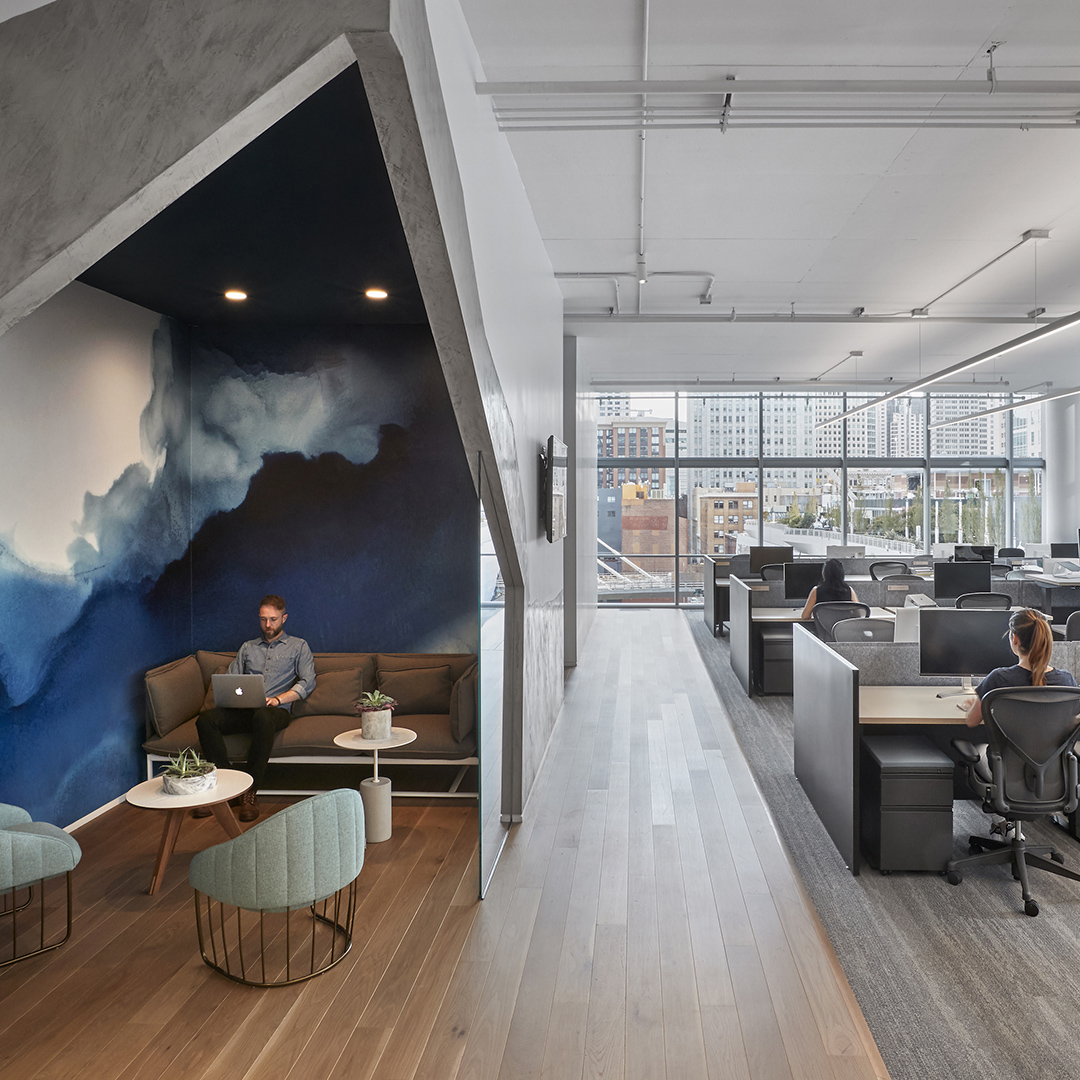 NeoCon_Shows's tweet photo. NeoConnect programming kicks off June 1 at 10am CDT with Design with Purpose: @contractmag’s Paul Makovsky, @o_plus_a's Primo Orpilla &amp; @kifurniture’s Jonathan Webb discuss designing workplaces like @SlackHQ. Register at https://t.co/UQoo7rJ0PZ. #NeoConnect2020 📸:@garrettrowland https://t.co/avlg5hEHAE