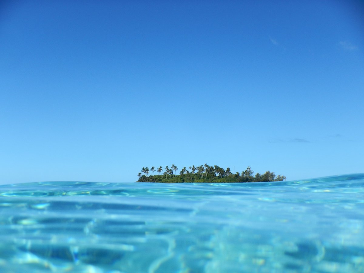 prhotelgroup's tweet photo. Described as some of the most beautiful islands in the world...😍🥥 #COOKISLANDS #pacificresort
https://t.co/fRaLzVOnHc https://t.co/ZLAQa9Jjsq