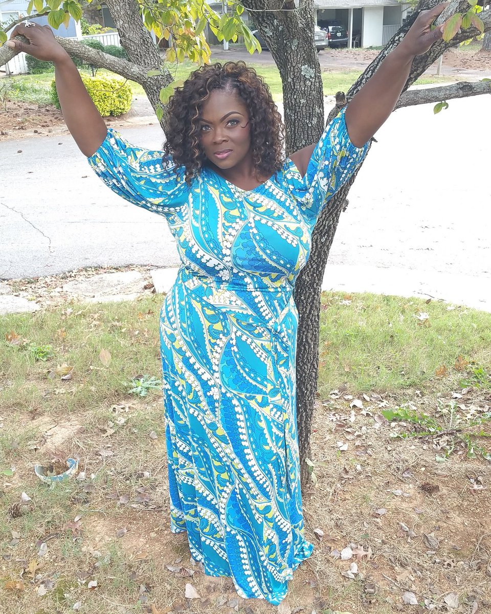 KJPEEPLES's tweet photo. #TantalizingTruckerTuesday
Take me back where being outside was awesome and so free.
#truckdrivingmodel #kjpeeplesplusmodel #fabulousafter40 #naturalbeauty #melaninqueen #womenontheroad #celebratemysize #fullfiguredfashion #essentialworkers #18wheelsrollingstrong
🚛💨💨💨 https://t.co/KnGRRfiuqn