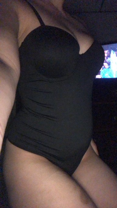 Little early-birthday gift 😍 who wants to see more ? Full body?? Ass? Tits? Tell me 💦🤤💕 #SinfulSunday