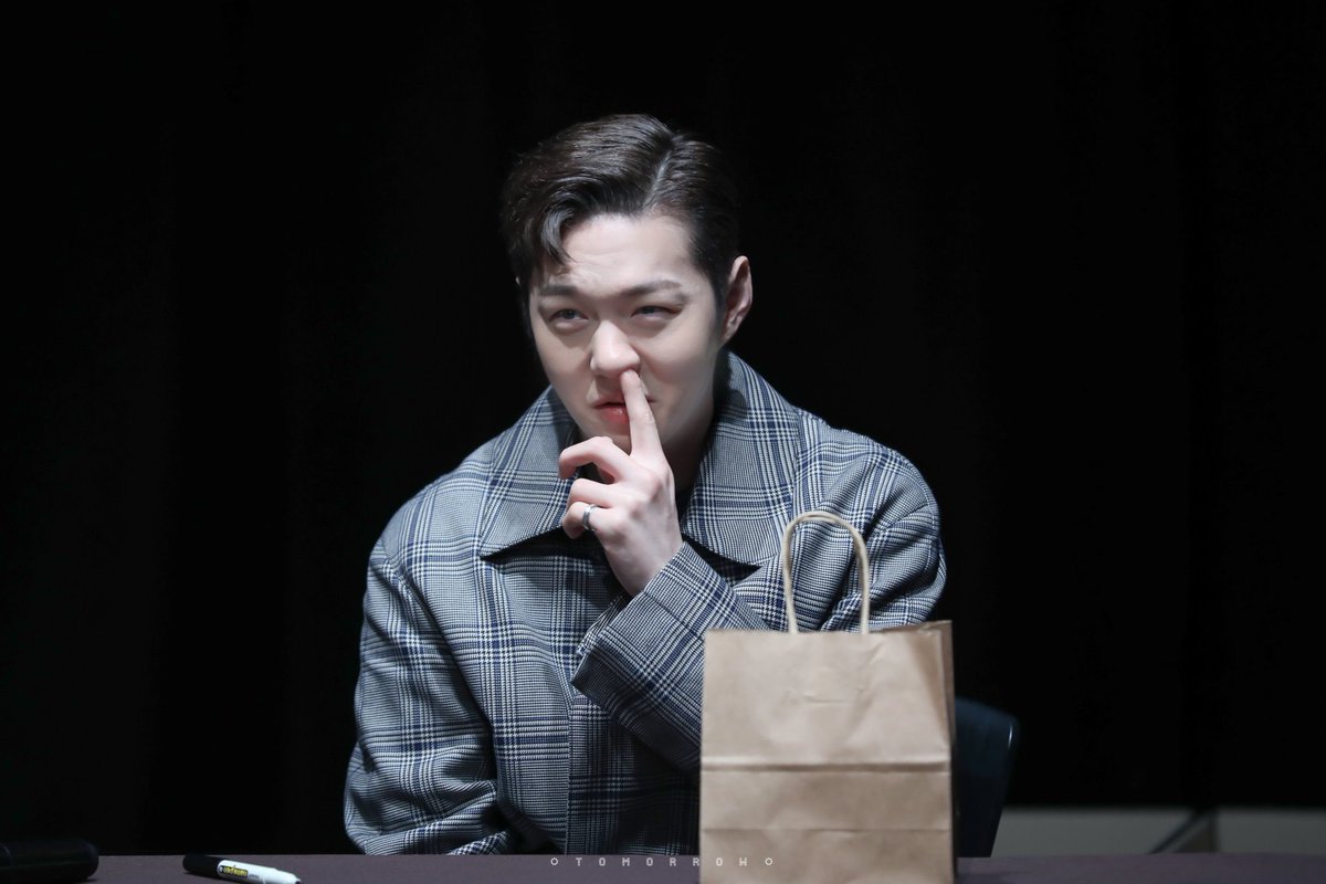  Lee Changsub but it gets weirder      as you scroll down: a thread