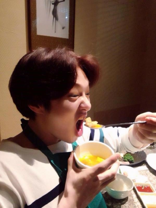  Lee Changsub but it gets weirder      as you scroll down: a thread