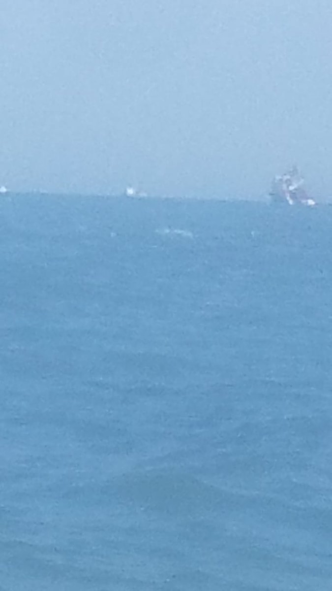 uoppao's tweet photo. subsecretario de Pesca no actúa, Inspectoria de Pesca de El Oro ciego, sordos y mudos, Capitanía de Pto Bolívar no trabaja no hay control  estos barcos pescando a 1 0 2 millas por  Punta Arena  y caña Parada irrespetando la 8 millas  de la nueva Ley de Pesca no hay autoridad. https://t.co/Ve6K4yvXOj