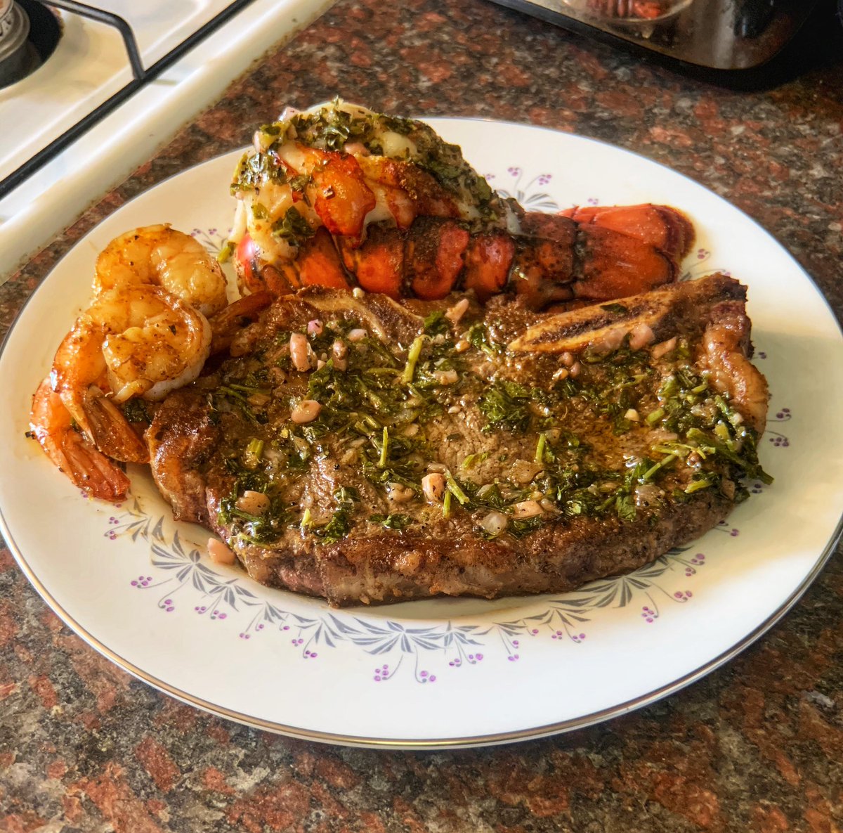 HarlemSocialite's tweet photo. Finished Product... Surf & Turf topped w/ Chimichurri... Partnered w/ small 2 sides of (Mac & Cheese and Spinach) It was amazing... I need to find me a GF or something.. Enjoying all this to myself HAS to be a sin... ππ #QuarantinePapi #iCook #SeafoodSunday https://t.co/3v1dFzOCG2