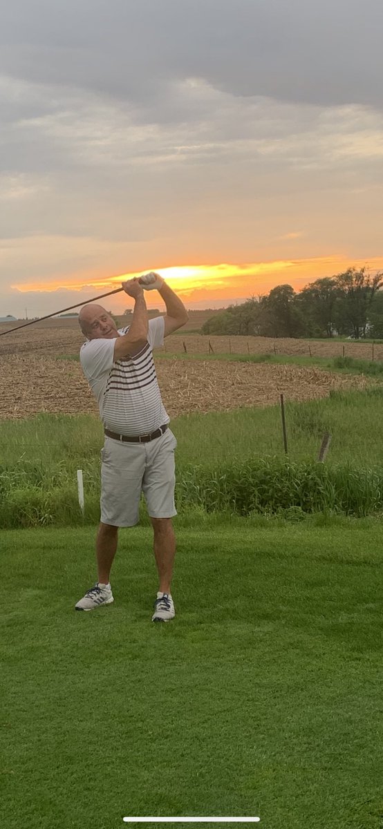 ⁦@matthaynes82⁩ ⁦⁦<a href="/DJ_DarinJohnson/">Darin Johnson</a>⁩ <a href="/jrkrenzer/">Jason Krenzer</a>⁩....Just a glorious night to be alive at Platteview Country Club.