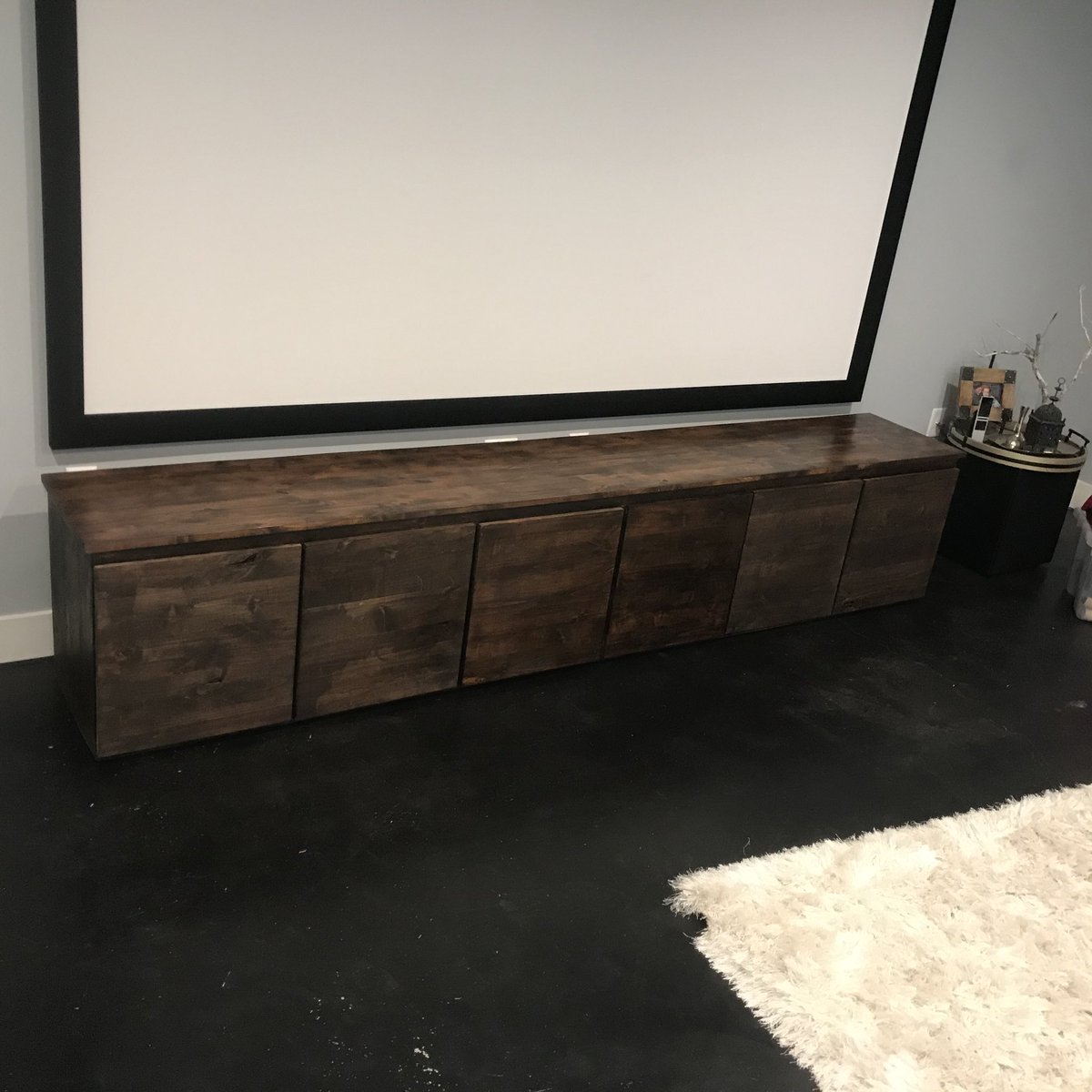 Anthony_Southey's tweet photo. Dining room table that converts to “Rico-Shuffle” and a sweet entertainment center. #WeBuildStuff https://t.co/8zqUPMhUBA