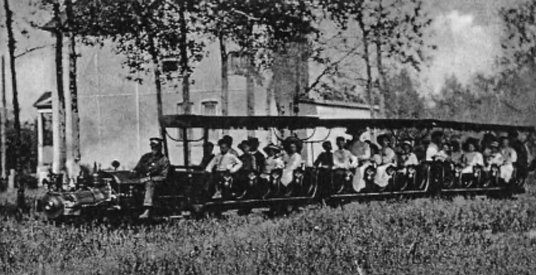 The Superintendent’s building can be seen in the background of this photo from the 1930’s, behind a full mini locomotive attraction that circled the park. 6/8