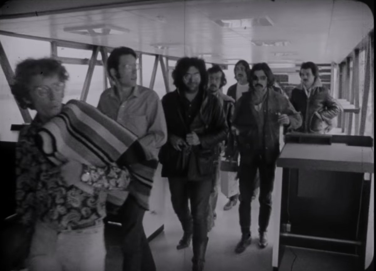 BBC footage of the band’s short strange trip to london is in  @longstrangedoc, with record company reception & tasty rehearsal footage from  @RoundhouseLDN. my gosh, i would love to see a full edit of a “dont look back”-style dead movie.  [2/11]