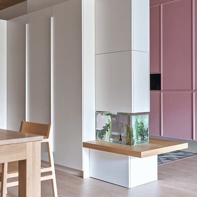 LANGRIAOfficial's tweet photo. #langria #homedecor #ideas
The fish tank chandelier is hidden by the cabinet.

Then you can see the light without the chandelier

Clever idea~ 😎 https://t.co/lgVjyhc06f