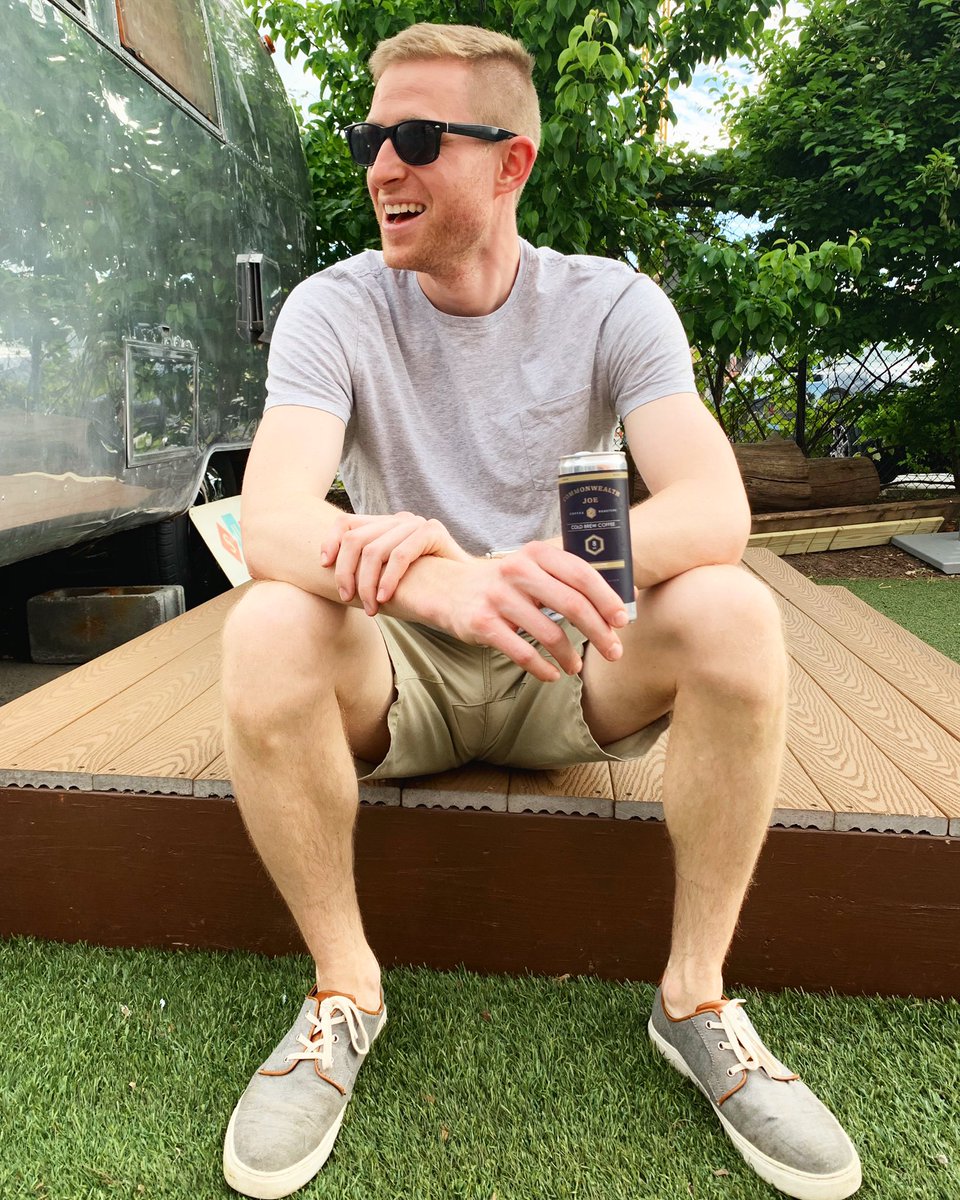 Cracked open a cold brew to enjoy this beautiful #MDW - what about you? ☕️