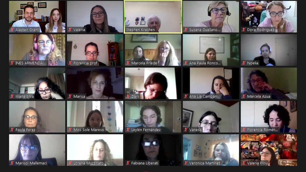 InsChallenge's tweet photo. Hoy tuvimos el privilegio de participar en una charla organizada por Alastair Grant con el @skrashen
¡Gracias Alastair y @skrashen por ofrecernos esta magnifica oportunidad!
#affectivefilter #input #monitor #naturalapproach #SLA https://t.co/moJ4fS2meX