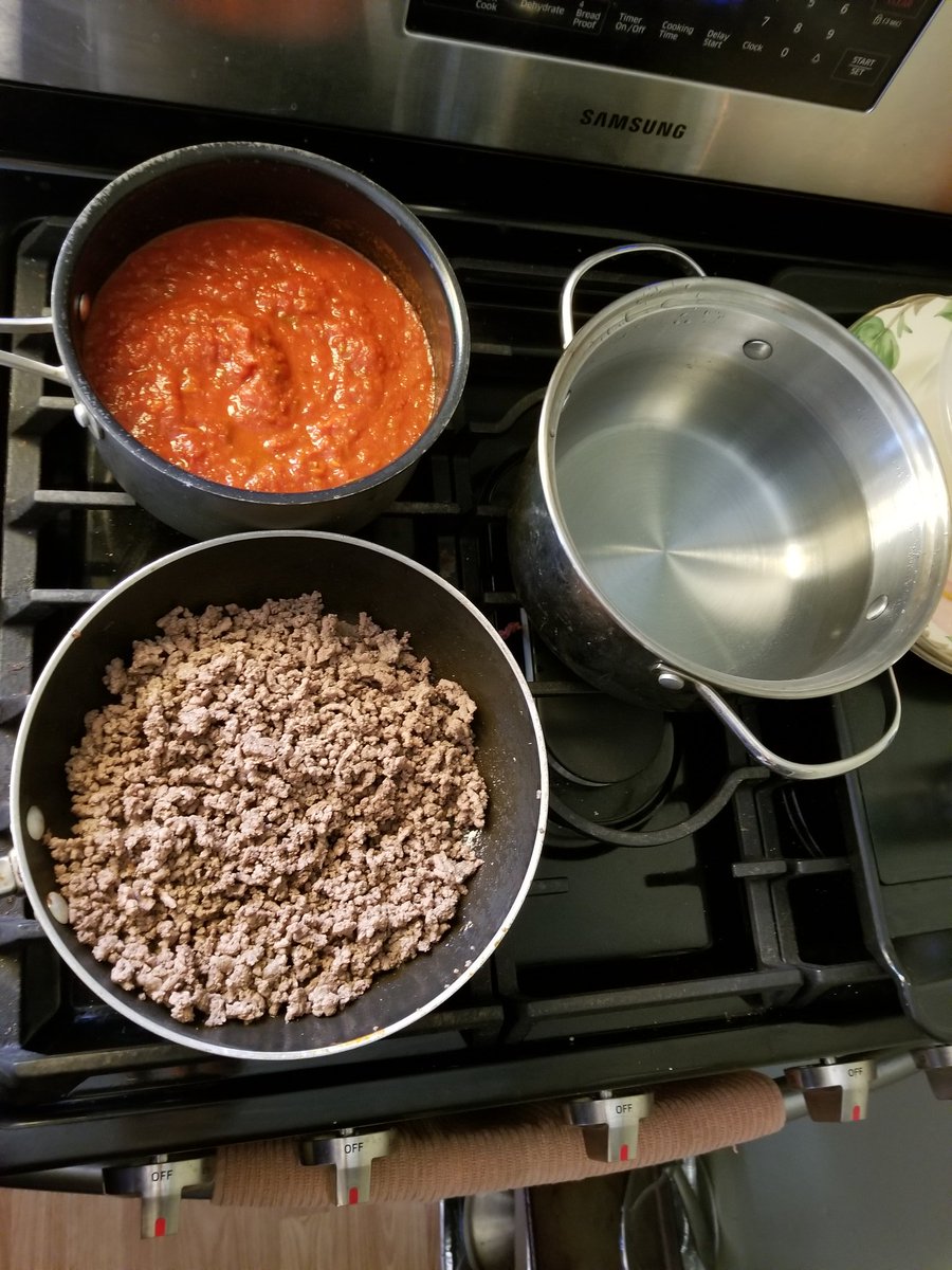 JohnLukeNYC's tweet photo. Making Some #SundayDinner To Watch With "The Godfather,Part 11 "
Some @RaosHomemade #Marinara & #TomatoBasil Sauces With @ronzonipasta #Rigatoni27 & Fresh #ChoppedMeat #Yummy
How Much Can I Do In Quarantine? https://t.co/E6tMOdzTZB
