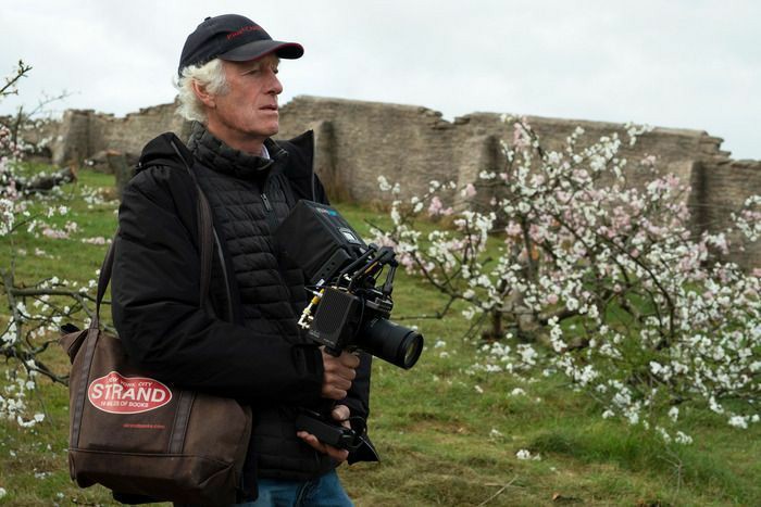 ¡Happy Birthday to the legendary Roger Deakins! 