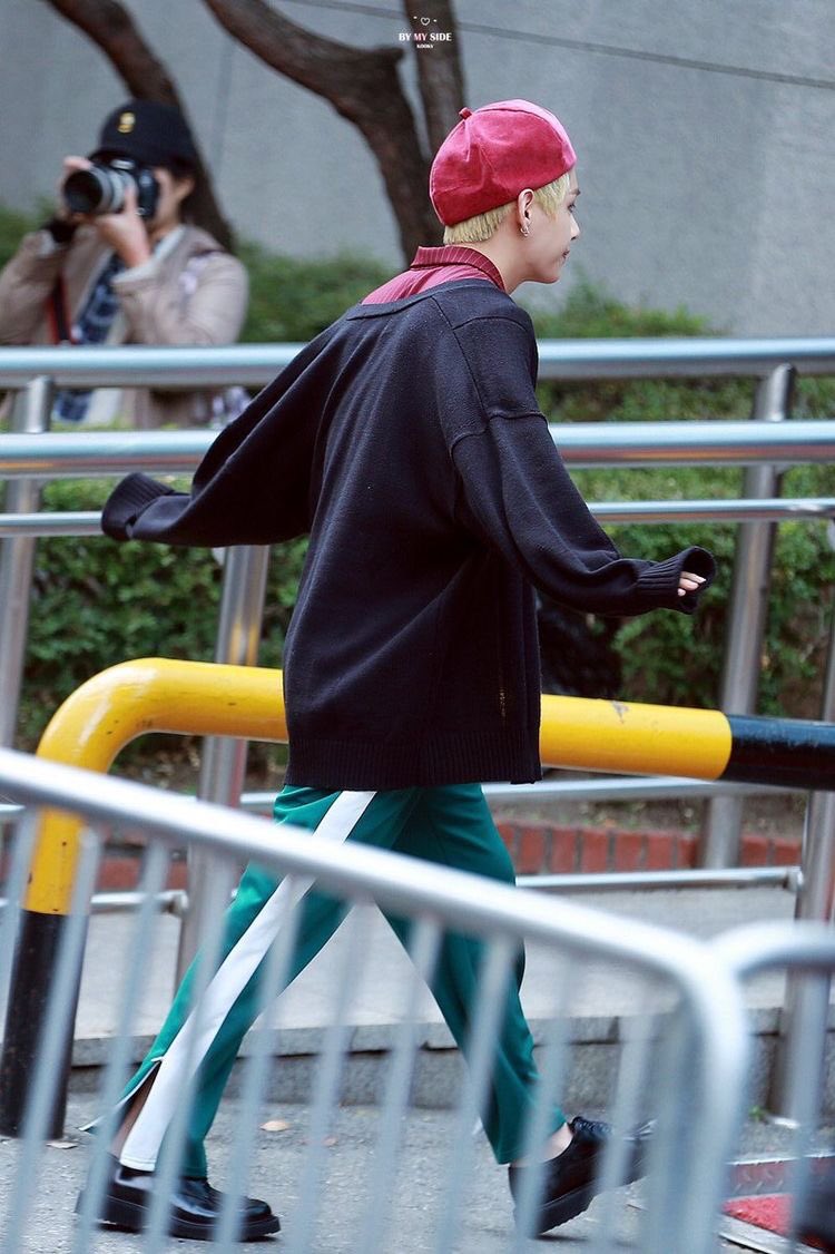 Not much to say except,, sweater paws!