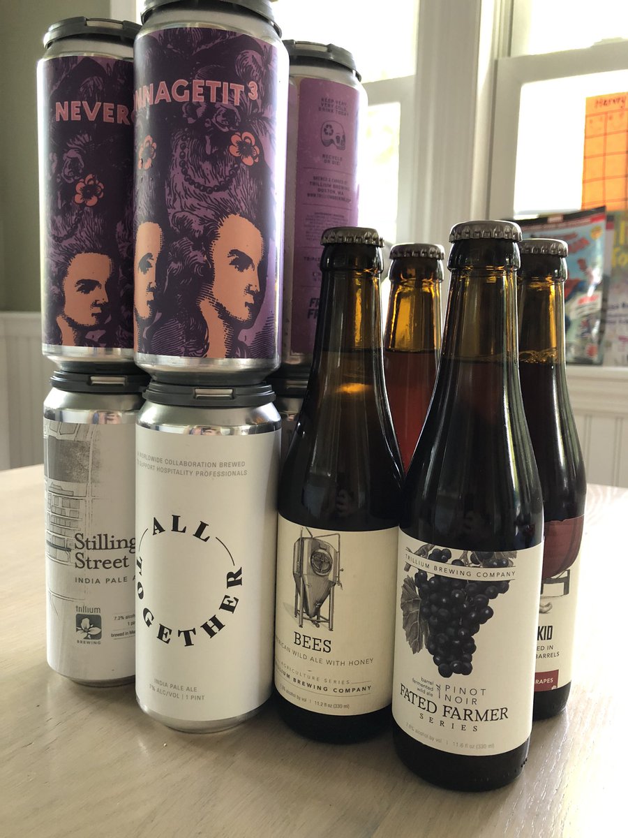 YaleLimbLength's tweet image. My NP took the drive to @trilliumbrewing and brought me this care package. Perfect treat after a long day of call cases. 
I was last here with during @LimbDeformity Mtg 2019—brings back good memories.

#nevergonnagetit #craftbrews #fatedfarmer #alltogether