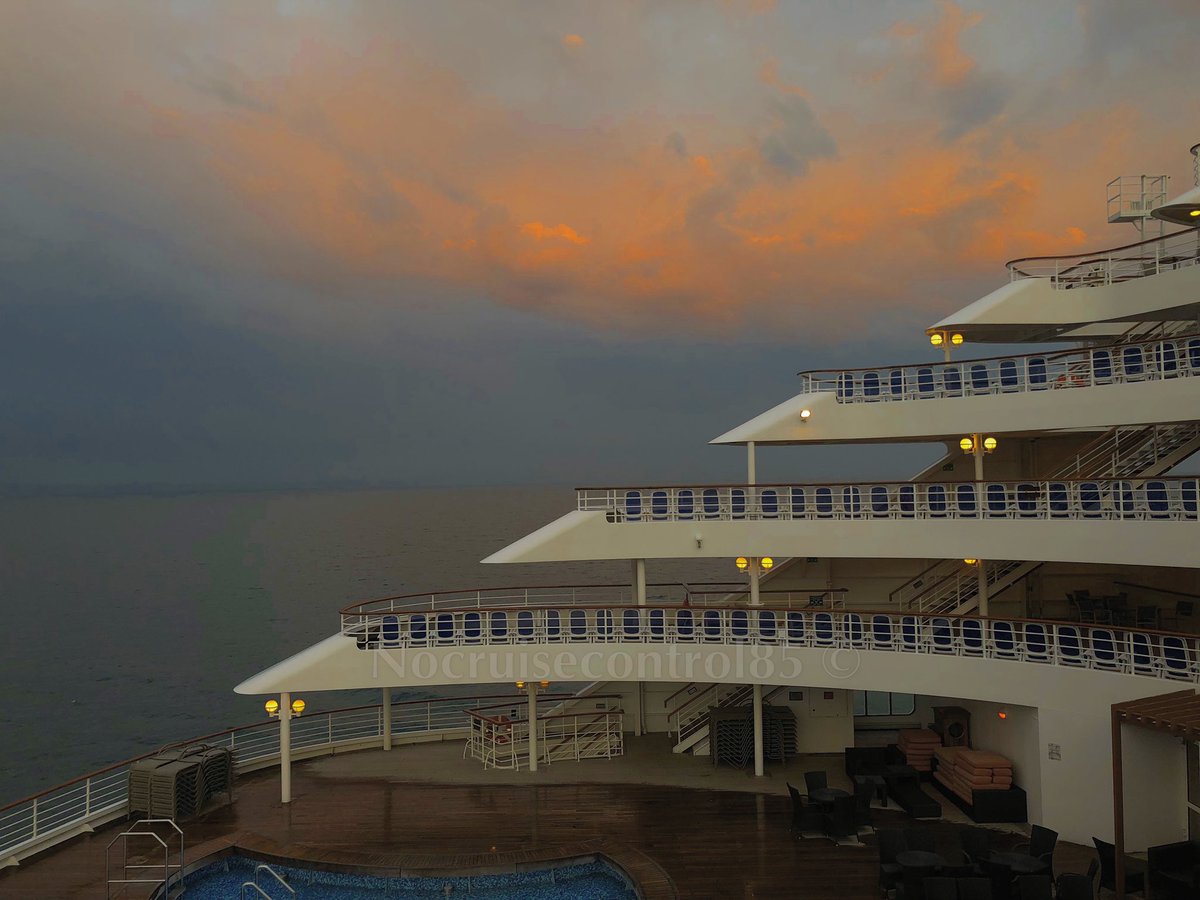 n0cruisecontrol's tweet photo. Tiered deck dusk views aboard the P&O former @pandocruises Oriana β€οΈπ’ #pocruises #pandocruises #oriana #aftdeck #tieredaft #dusk #sunset https://t.co/nkb9KMv18o