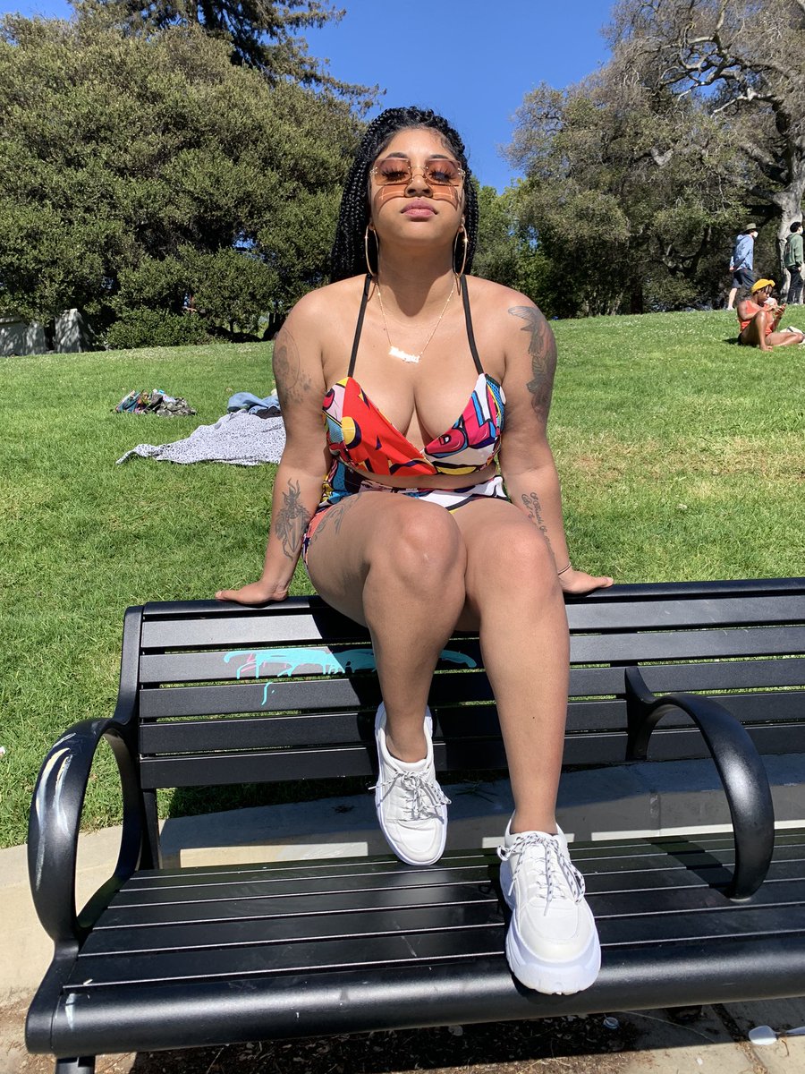 rascalhead_lulu's tweet photo. I feel like my pictures come out better when im wine drunk 🙃 https://t.co/ORrEL7fvvg
