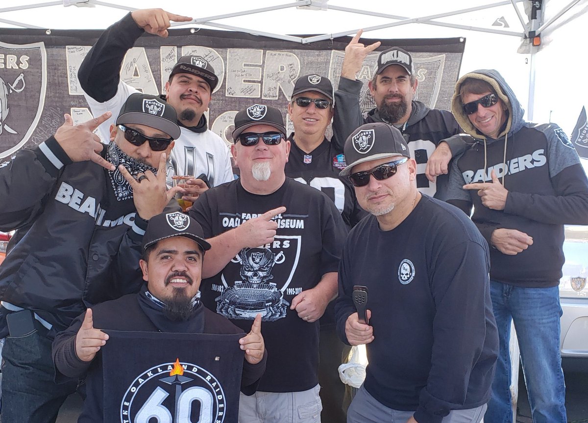 Happy Birthday to my Tailgate bud @DWHarris510 !...man in the front middle. 🍺 Salud, Dan! 👊🏼🏴‍☠️ Send a 🍺 his way... #RaiderNation #VegasTailgate #SeeUThere #RaiderFam