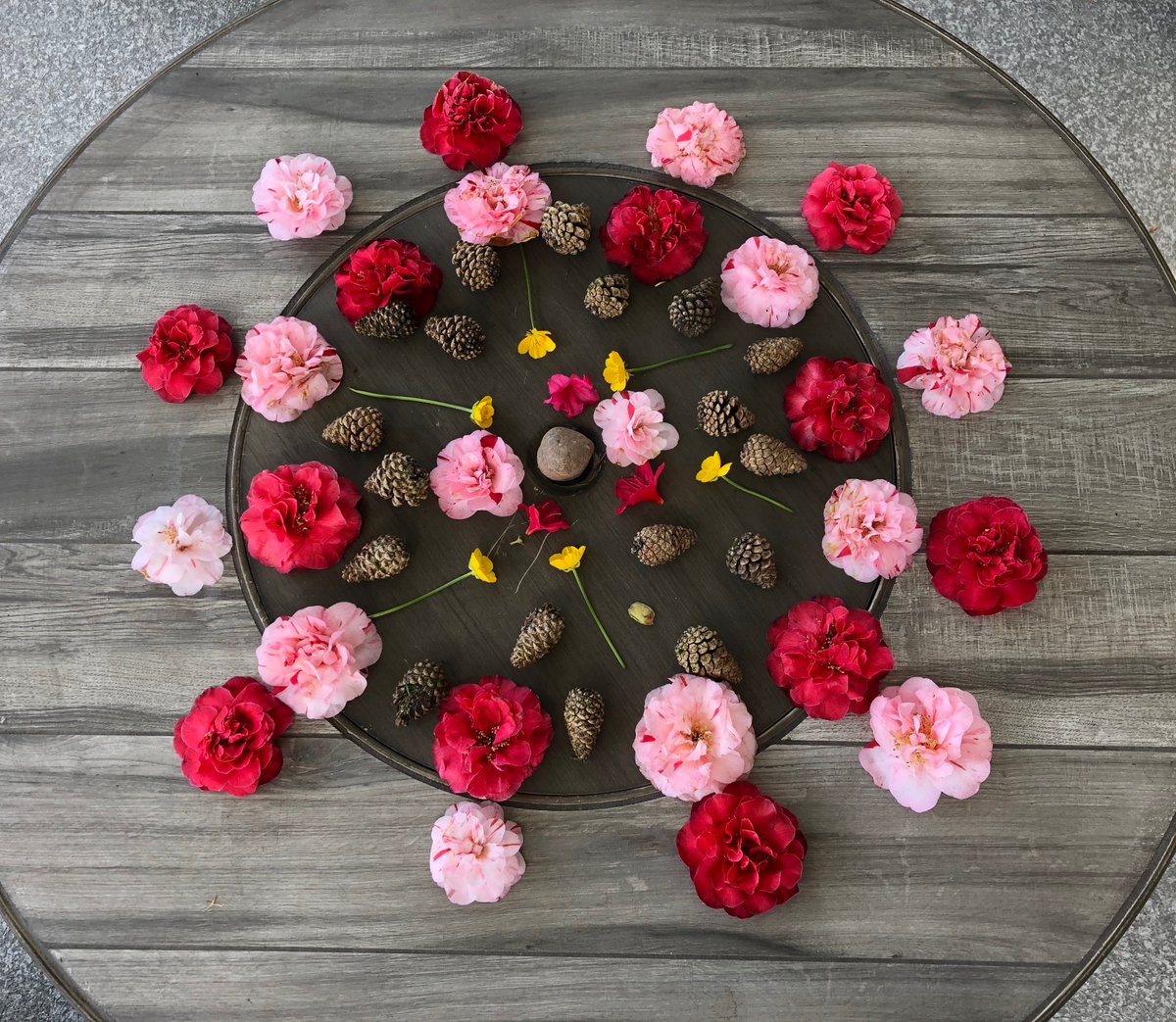 Lord Tweedsmuir tweet media