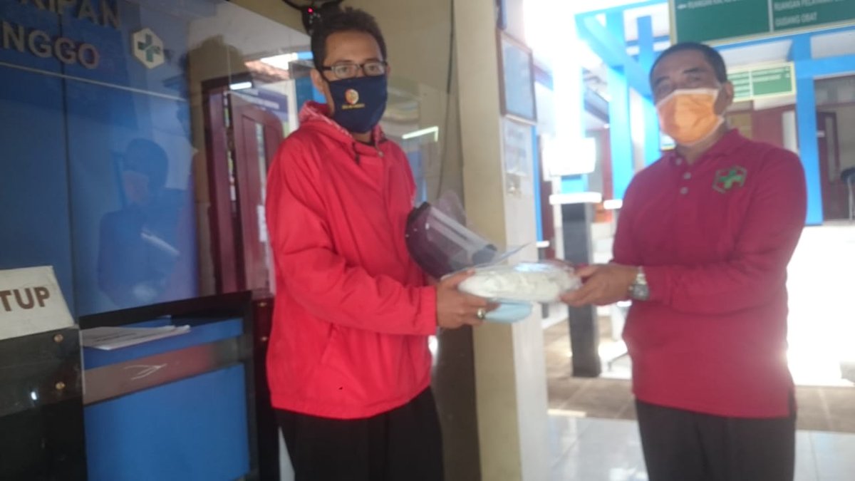 PSI kabupaten Probolinggo memberikan bantuan kepada Puskesmas Kuripan dan Sumber dalam acara Aksi Lawan Covid 19.

#PSIbersamaRakyat