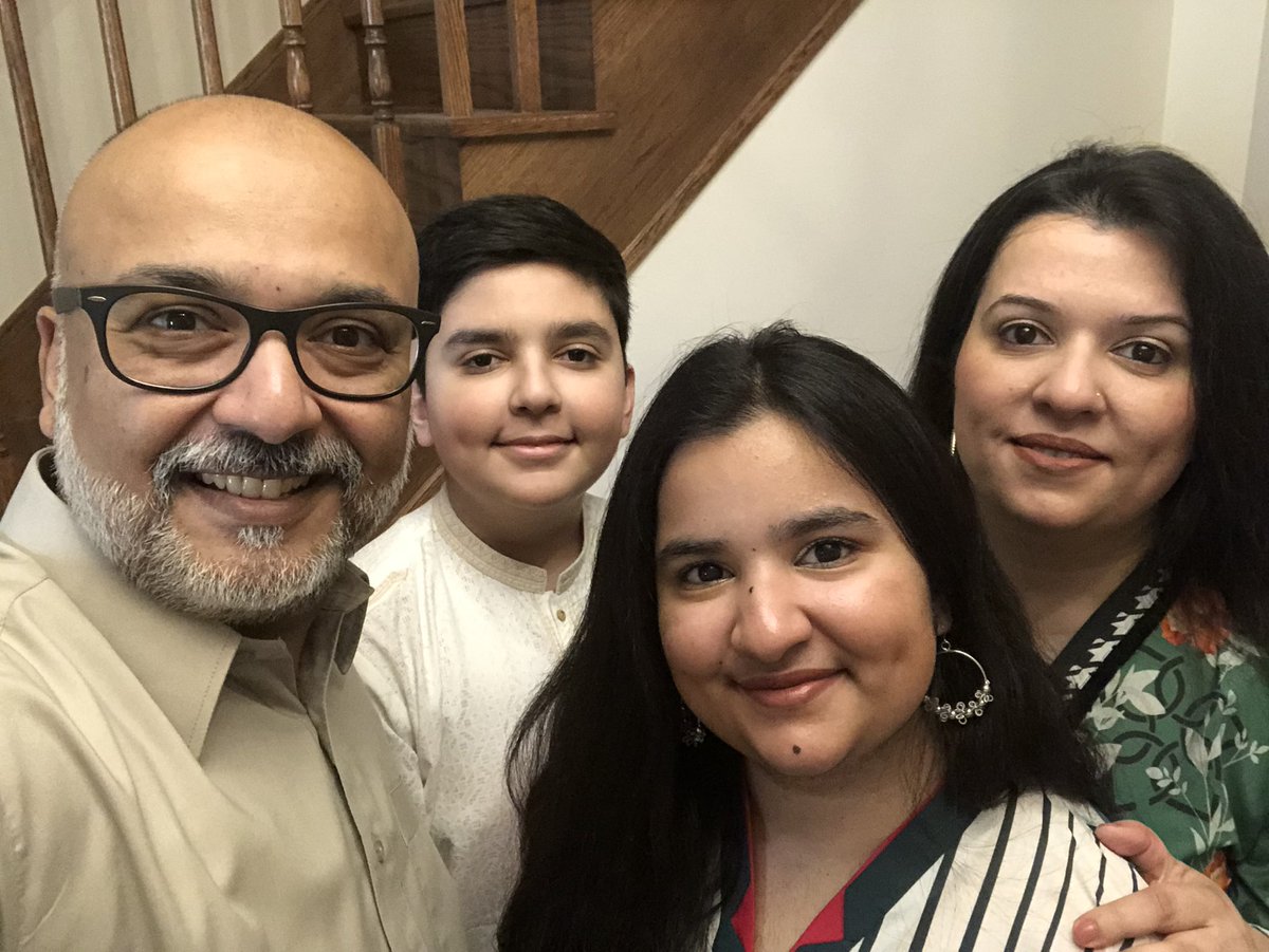 _iam_khurram's tweet photo. Eid Mubarak.. from my family to yours. #StayHome #staysafe #eidmubarak2020 https://t.co/jHAnv3jZ6p