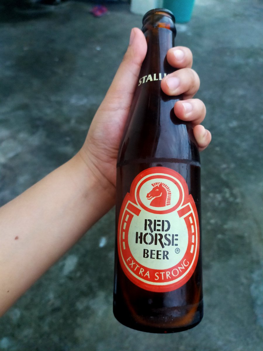 _trishaaaaj's tweet photo. Buti pa tong red horse ko, happy. HAHAHAHAH CHAROT. https://t.co/wUBHIBFBqQ