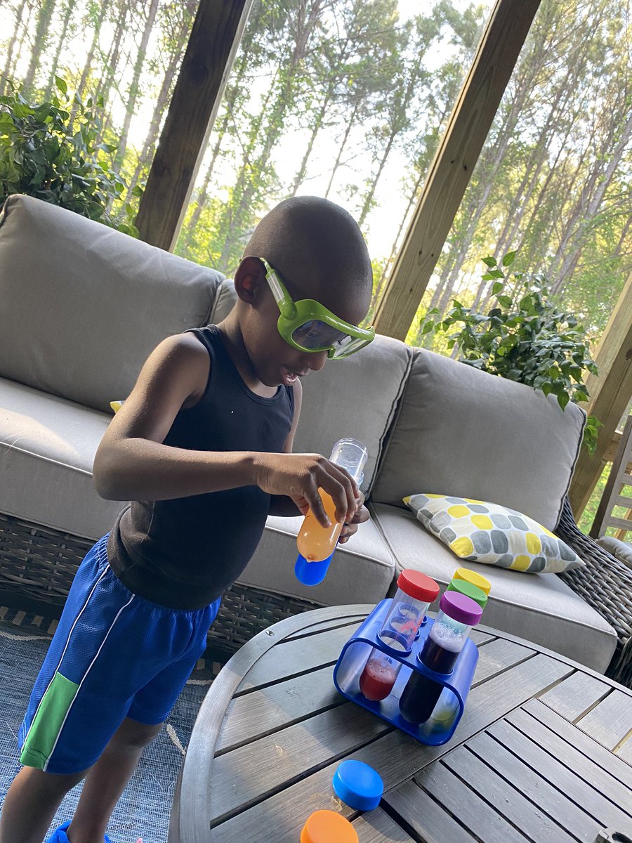 Mixing colors experiments with my favorite little boy in the world! Oh! And he may or may not think he is Mr. Science Guy at the moment!🤣💙 <a href="/ZelousW/">Zelous Wheeler</a>