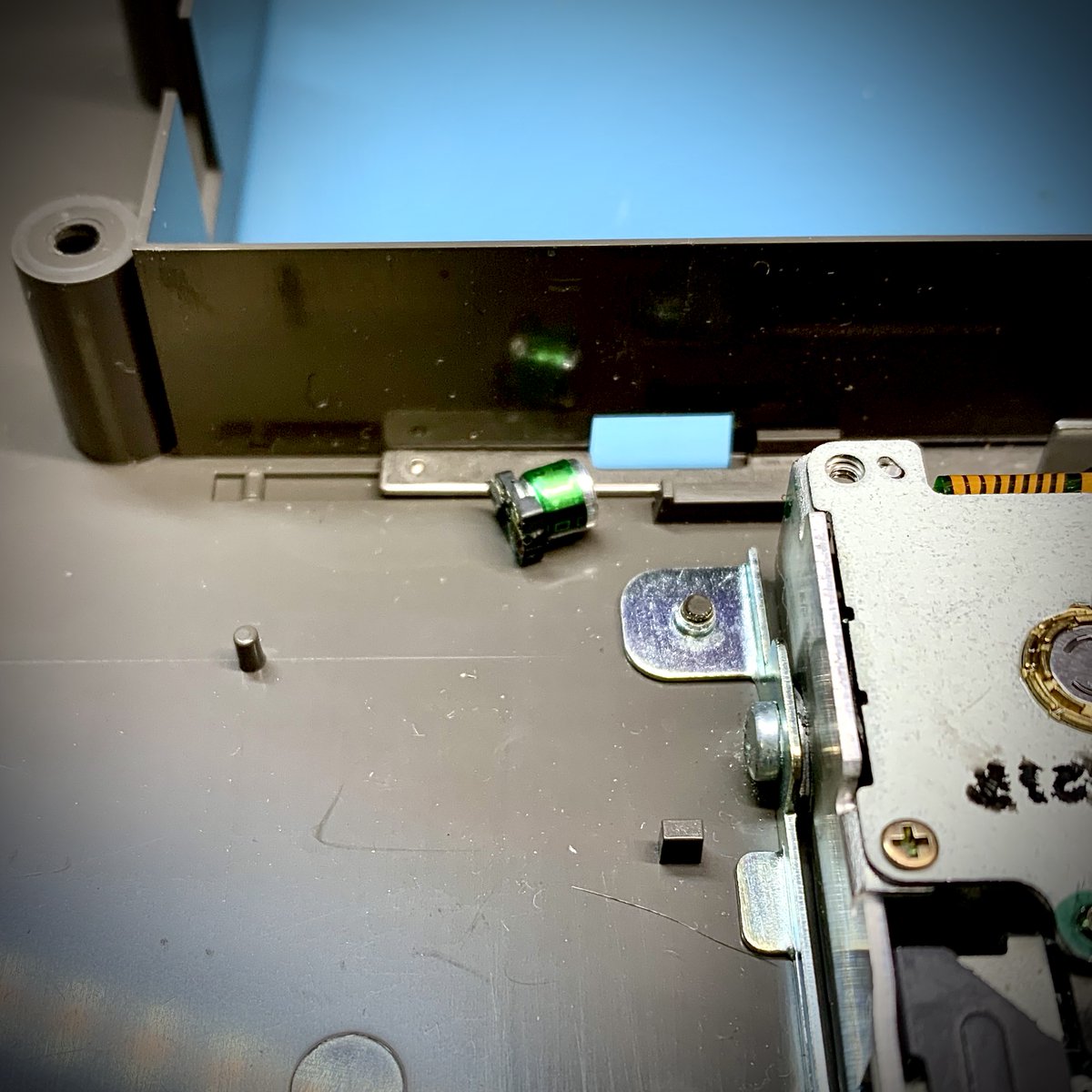 Retro Viator tweet media