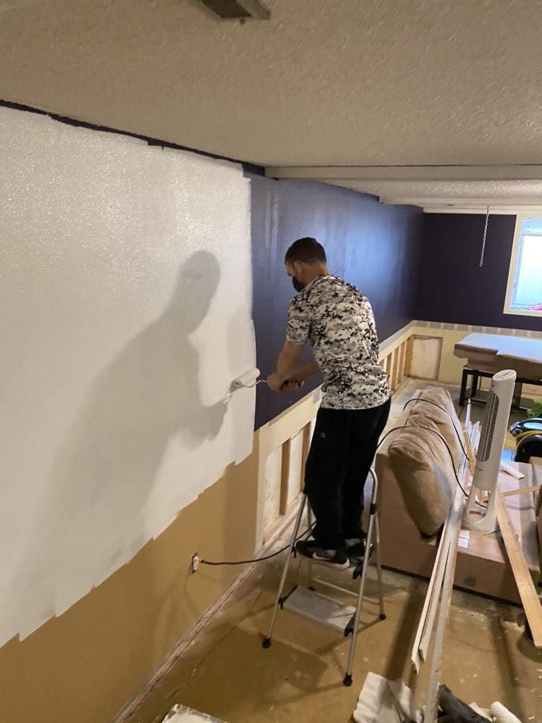 allysonschwab's tweet image. After mulch he goes after this I may be done with projects for today......

Me- I can finish I mean if you don’t want to finish what you started 

@schwabwrestling : you know me better than that 

#stillworks #guessillsnugglebabies #butsometimeiwannadomyprojects