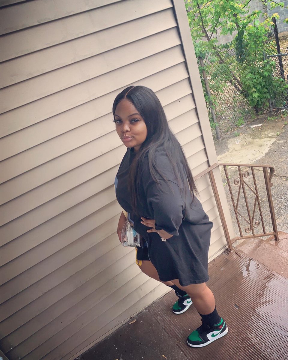 _Diyana__x3's tweet photo. Put you up on this game 🥵 https://t.co/f3MxeDdg6n