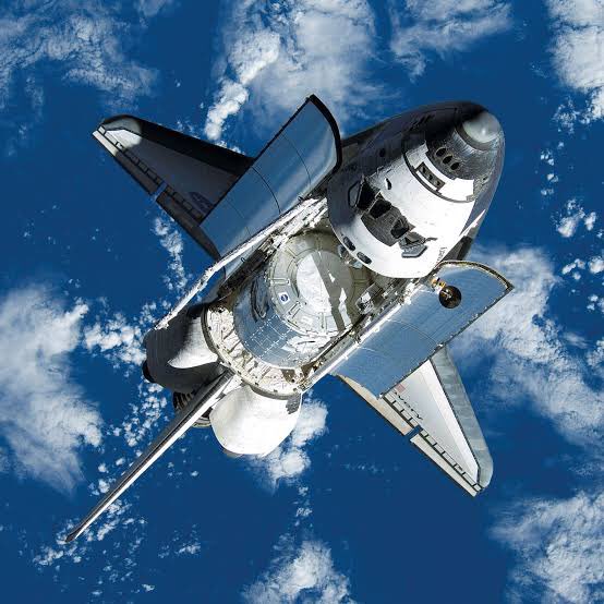 Zガンダムはスペースシャトルの申し子でもあるのです 個人的にはスイカバーよりも最 松田未来 夜光雲のサリッサ 単行本第5巻発売中 のイラスト
