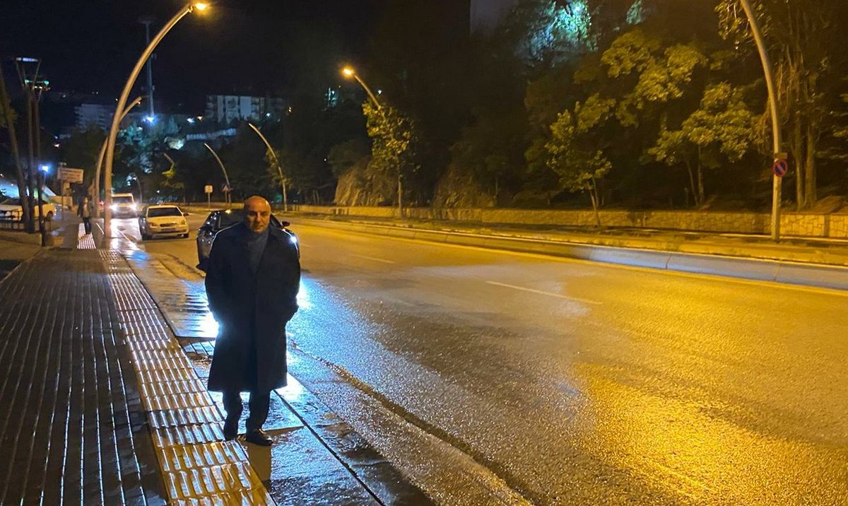 Bayramın 1. gününde saat 03.00'e kadar sokaklardaydık. Bugün büyüklerimize ürettiğimiz yaklaşık 10.000 adet hijyen kiti dağıttık; onların rızalarını, dualarını, gönüllerini aldık. Büyüklerimizin bu günlerimizde çok emeği var. Allah onlardan razı olsun, onlara sağlık versin.