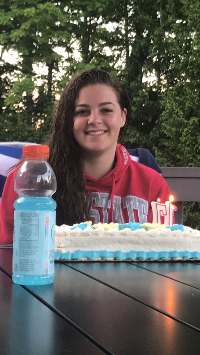 anna_t04's tweet photo. Happy birthday ecourt🥳 I love you so much and miss you lots!! Hope you had the best day!!💓💓💓 @ecourt2001 https://t.co/Pfy133Hx8o