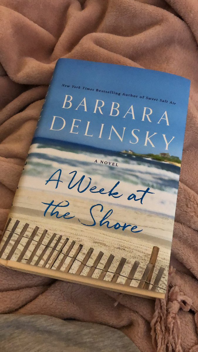 jennifer_sikora's tweet photo. Yoga, yard work, reading a new book that I can’t put down and a gorgeous weekend has literally lifted me up and filled my love tank for sure ❤️❤️❤️ #aweekattheshore @StMartinsPress #gifted @BarbaraDelinsky https://t.co/BrDolA02vo