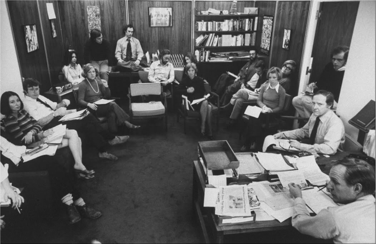  #RIP John LoengardHe was one of the group (along with Mary Dunn, Curt Davis & Richard B. Stolley) who planned the launch of  @People magazine in 1974. They're shown here in a shot taken by another  @Life great: Alfred Eisenstaedt.